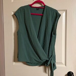 SHEIN Curve Side Tie Sleeveless Blouse 0X
